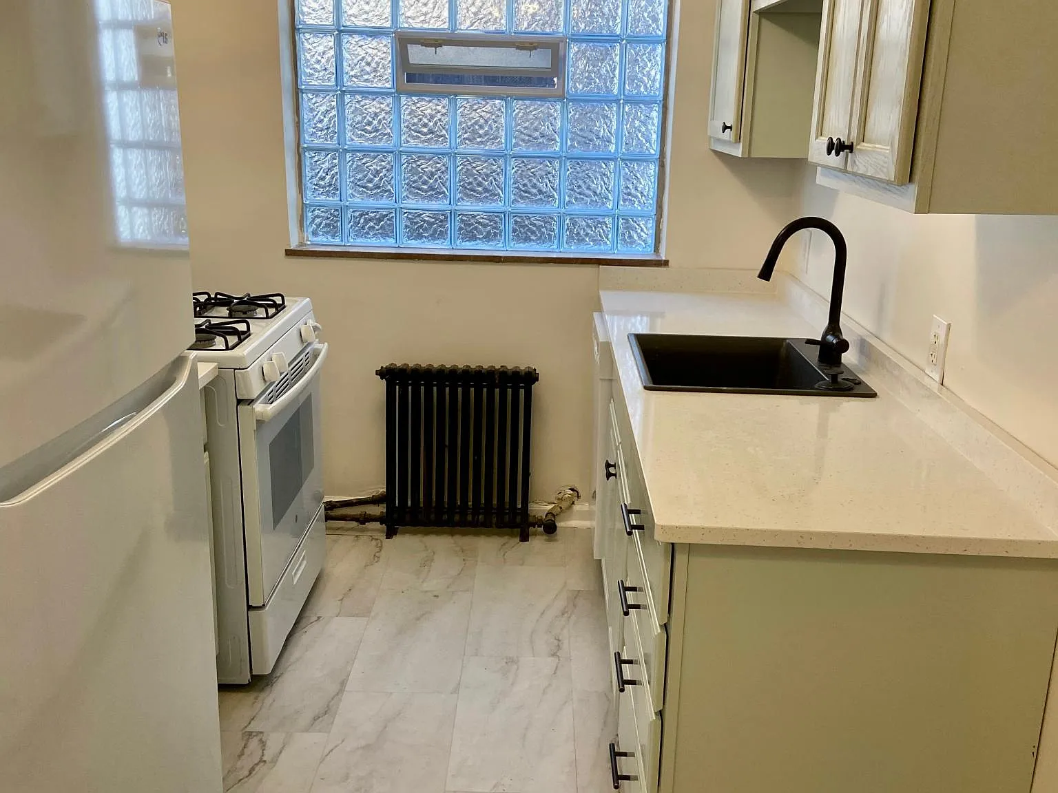 Studio, 600 sqft, $750 — Photo 1