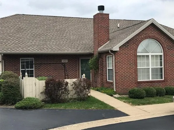 202 Steeplechase Cir, Bourbonnais, IL 60914