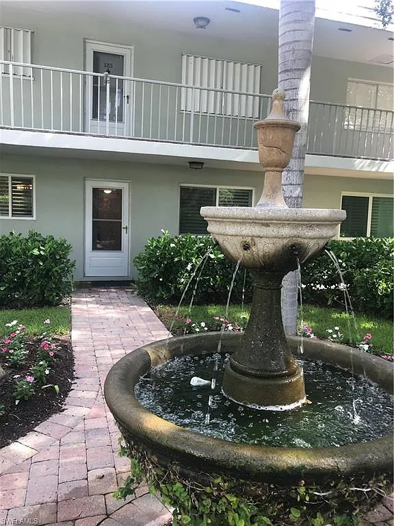 2 bed, 1.5 bath, 1000 sqft, $2,600 — Photo 1