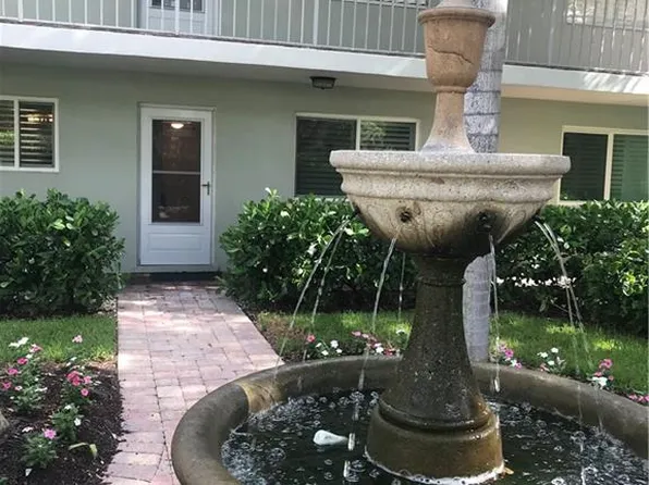 523 Broad Ave S #523, Naples, FL 34102