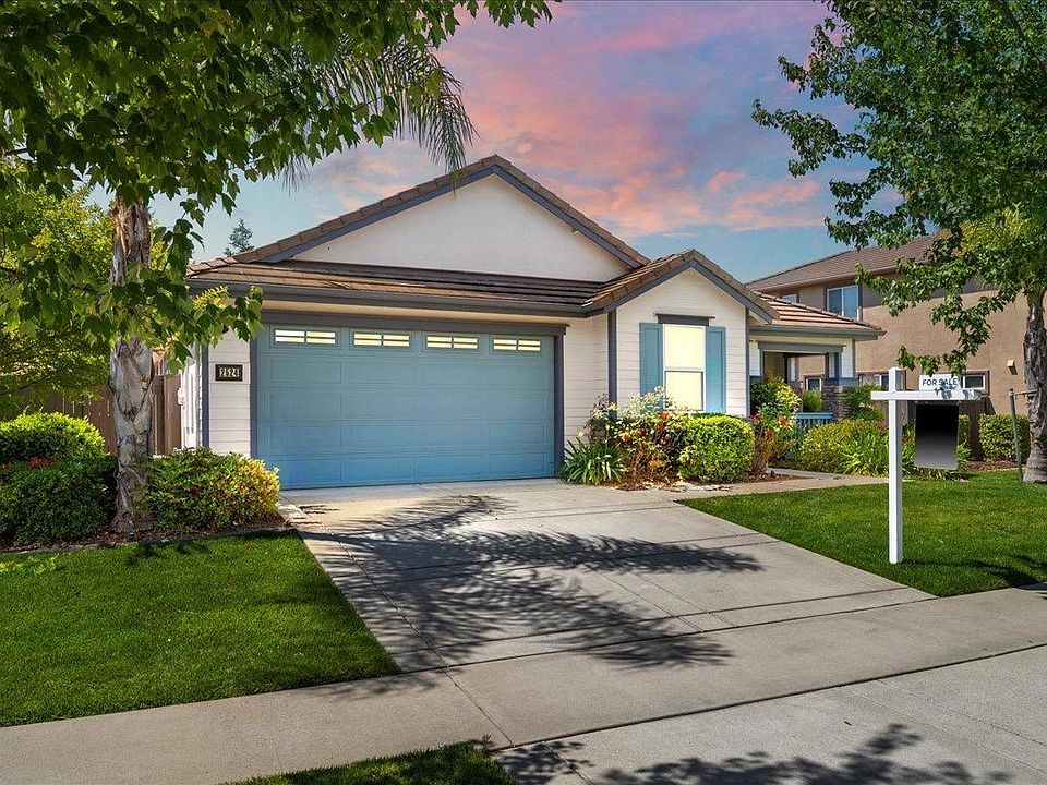 1st image of 2524 Summerland Way