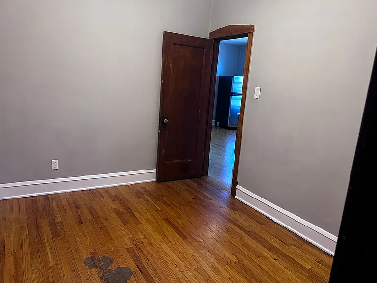 1900 S Highland Ave #2R — Photo 8