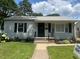 2930 Central Ave, Bettendorf, IA 52722