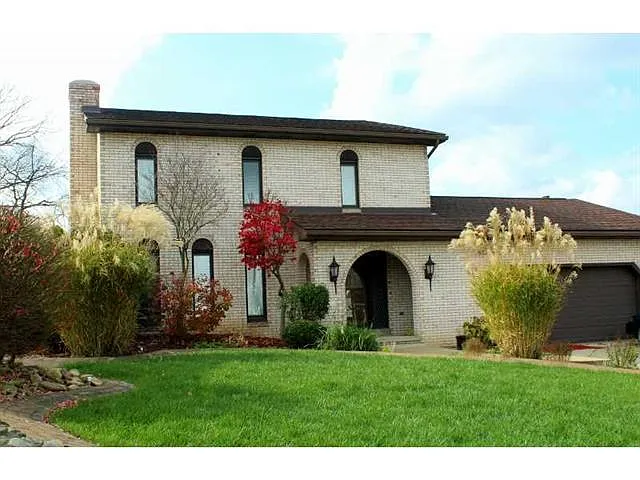 401 Highland Dr photo 1