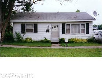 1st image of 722 N 4th Ave