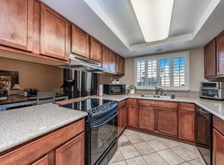 7675 N 1st St, Fresno, CA