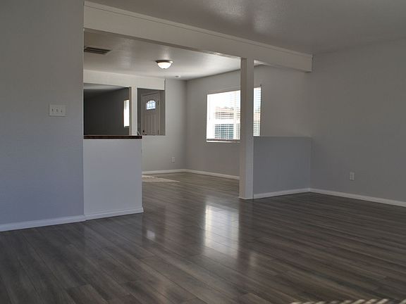 4th image of 22154 Deberry St