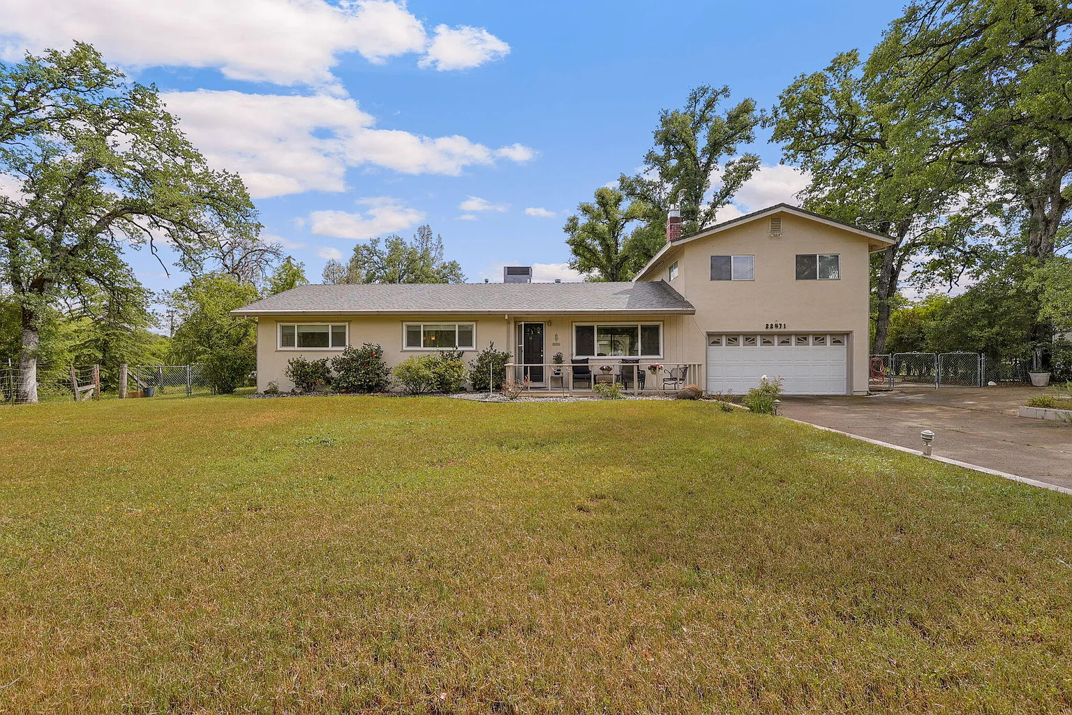 22471 Boyle Ln photo 1