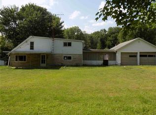 41 Hewitt Rd, West Middlesex, PA 16159