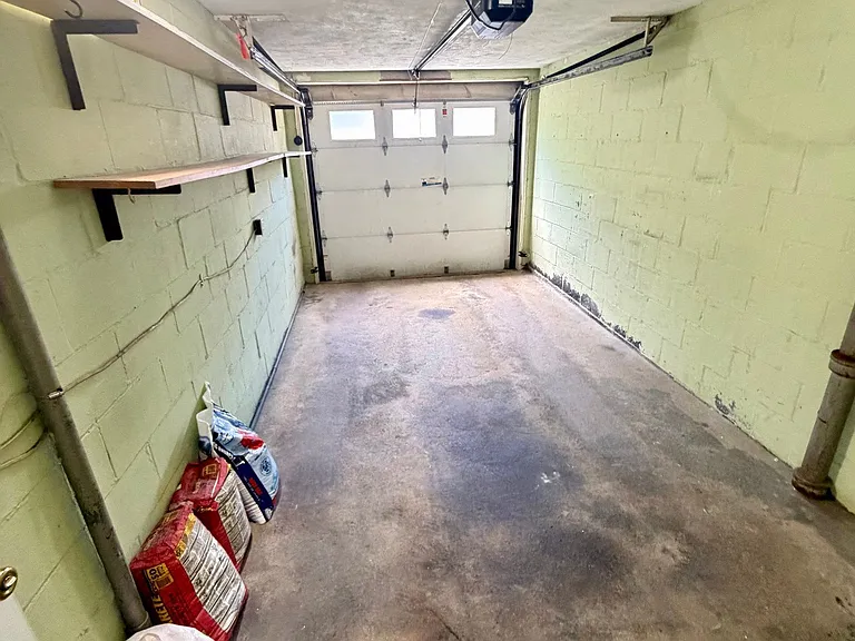 844 E Madison St — Photo 12