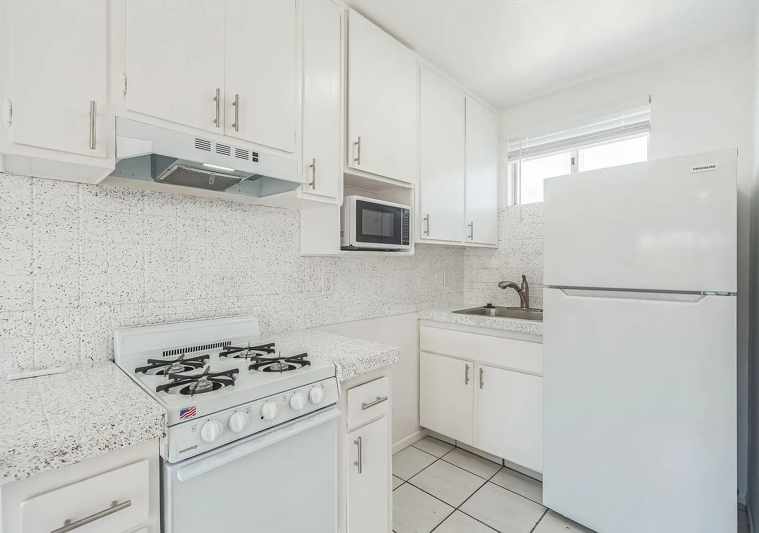 73545 Shadow Mountain Drive — Photo 1
