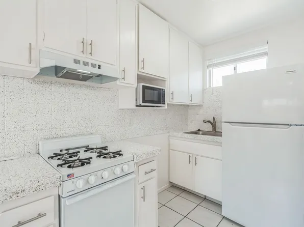 73545 Shadow Mountain Drive, 73545 Shadow Mountain Dr APT 3, Palm Desert, CA 92260