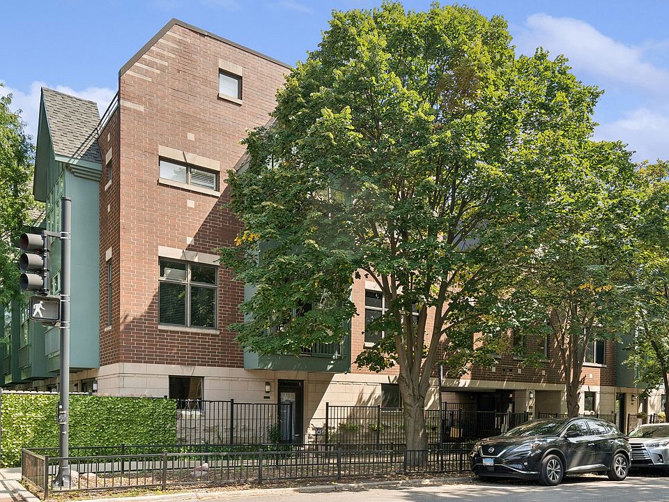 1st image of 2751 N Greenview Ave APT A