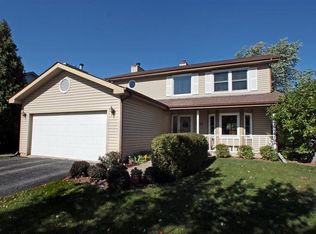 1553 Yew Ct, Gurnee, IL 60031