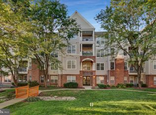 3003 Nicosh Cir UNIT 3208, Falls Church, VA