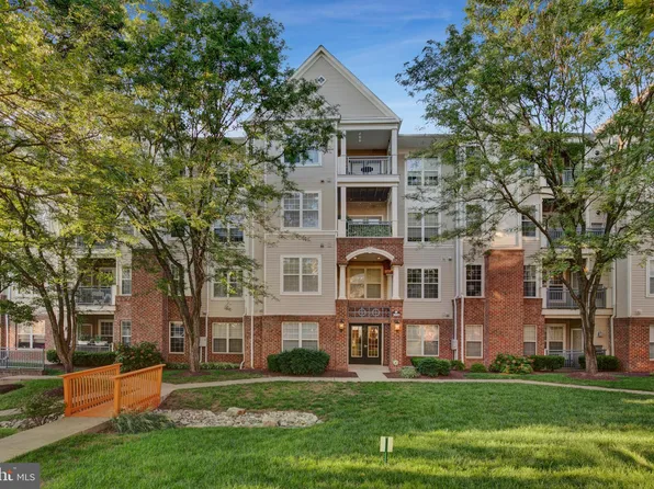 3003 Nicosh Cir Unit 3208, Falls Church, VA 22042