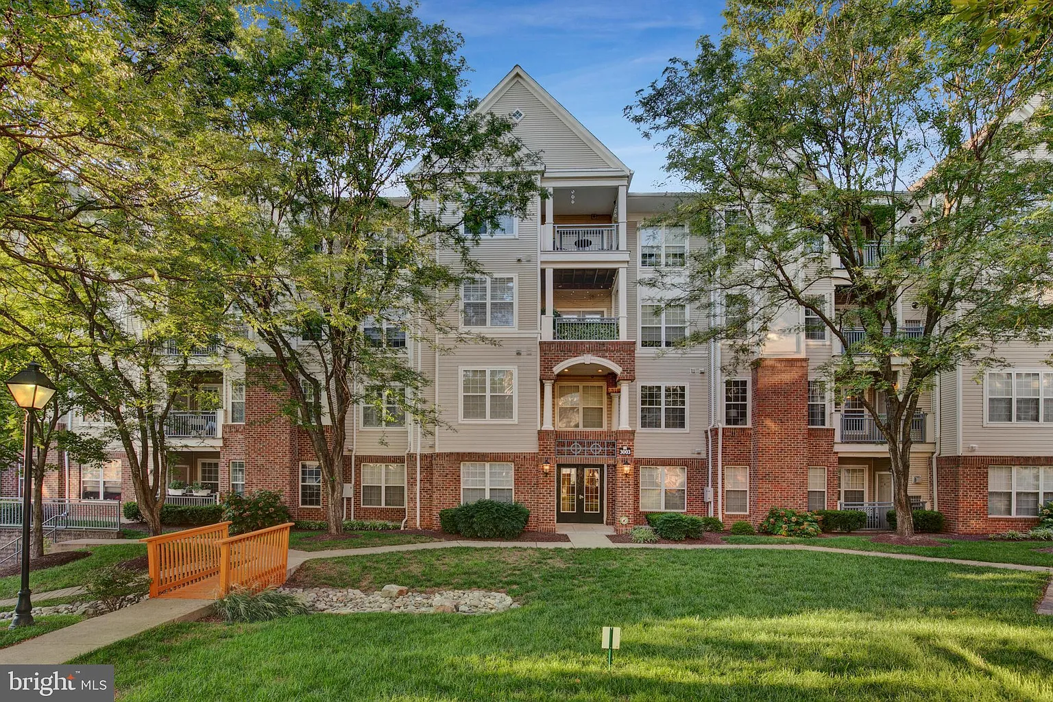 3003 Nicosh Cir Unit 3208 photo 1