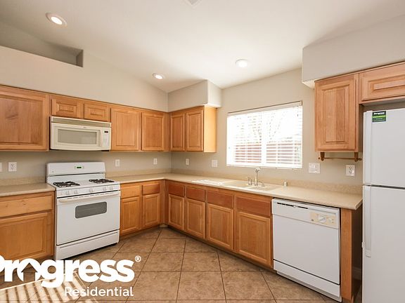 4th image of 7804 Milkweed Ct