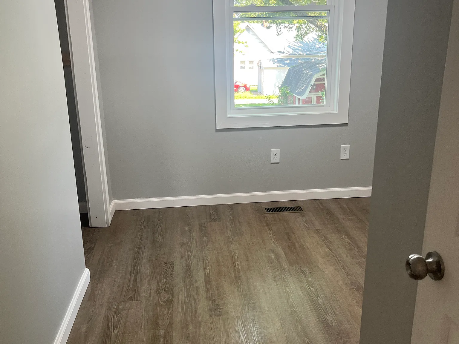 3 bed, 1.5 bath, 1100 sqft, $1,395 — Photo 2