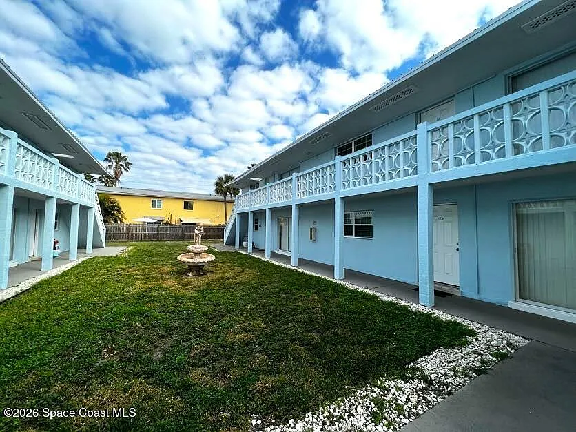 2 bed, 1.0 bath, 840 sqft, $1,550 — Photo 2