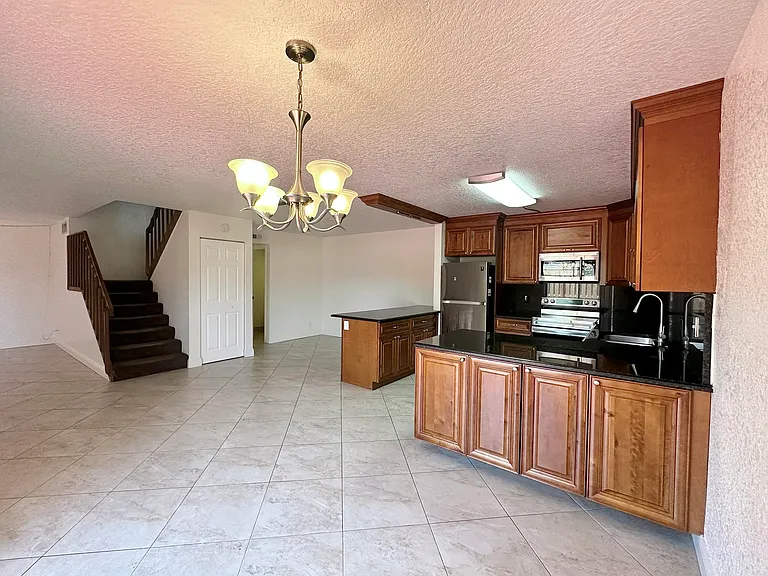 416 Arabian Rd — Photo 12
