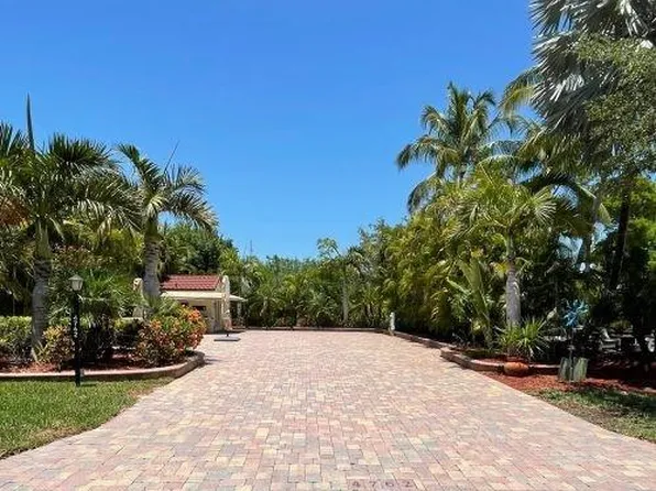 4762 Southern Breeze DR, NAPLES, FL 34114