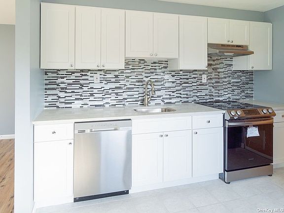 2nd image of 335 Westbury Blvd