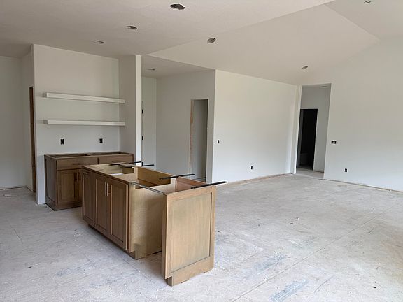 3rd image of 2605 W Webb Road