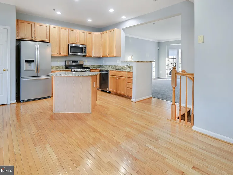 3730 Singleton Ter — Photo 1
