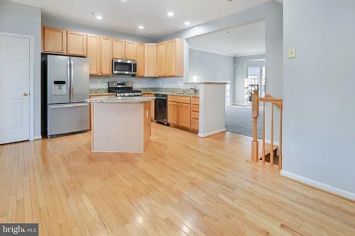 3730 Singleton Ter Photo 1