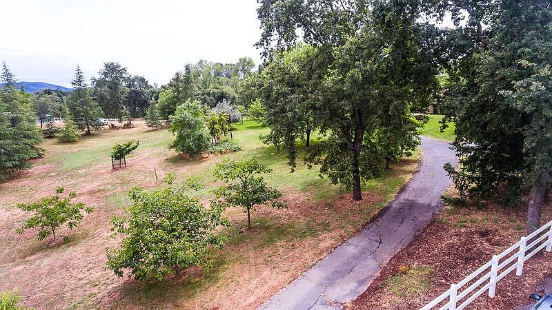 2nd image of 2555 Long Valley Dr