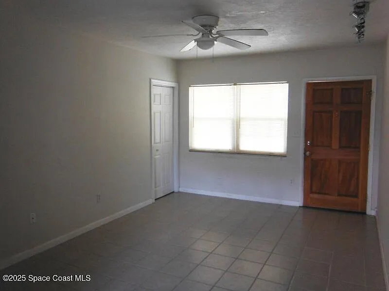 2 bed, 1.0 bath, 800 sqft, $1,500 — Photo 2