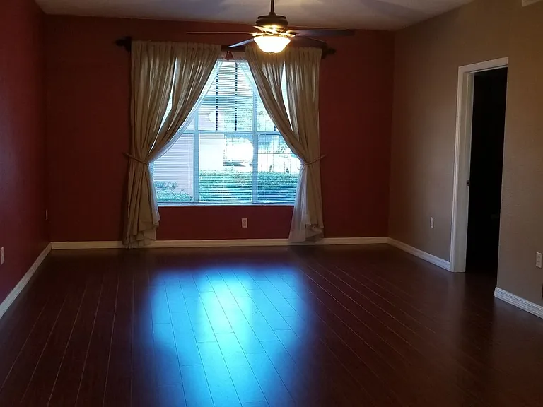 5542 Metrowest Blvd #7 — Photo 3