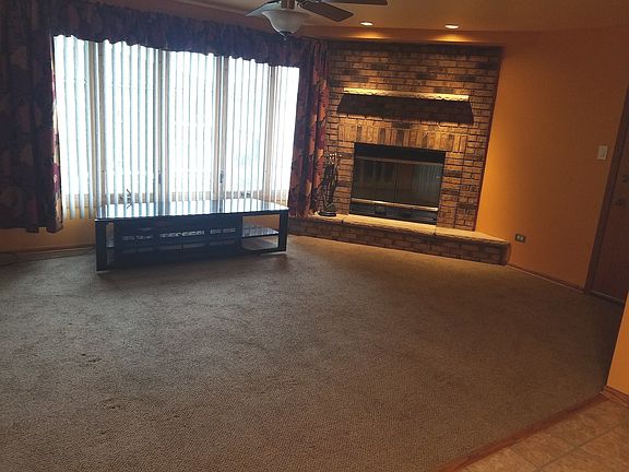 3rd image of 6237 S Newland Ave APT 3S