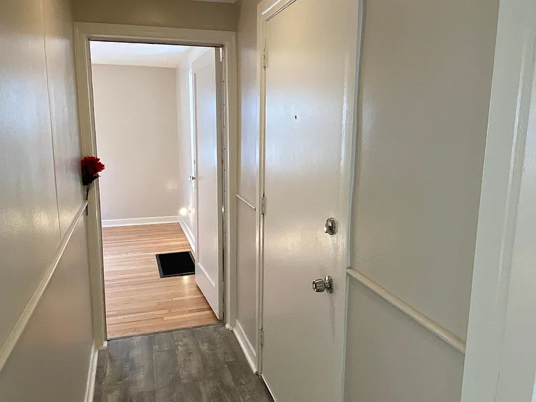 125 Roosevelt Ave — Photo 3