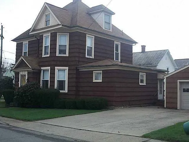 306 Kinder Ave — Photo 1