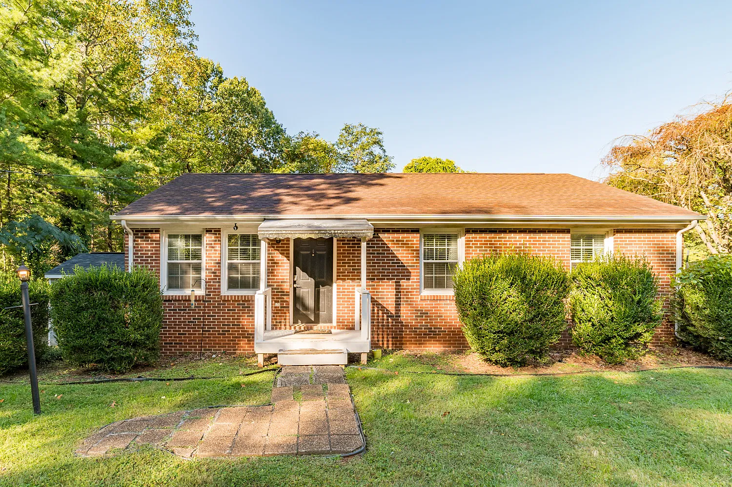 104 Boonsboro Drive - B — Photo 1