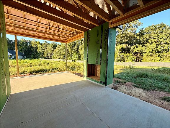 5th image of 123 Rolling Wood Dr