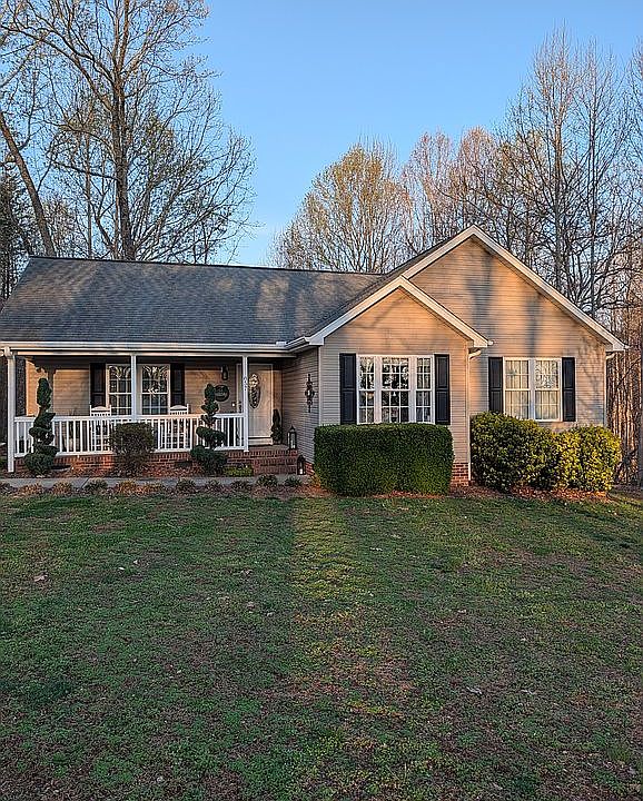 1st image of 857 Gold Hill Rd