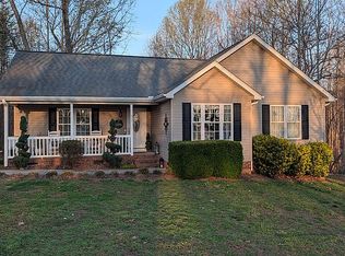 857 Gold Hill Rd, Asheboro, NC 27203