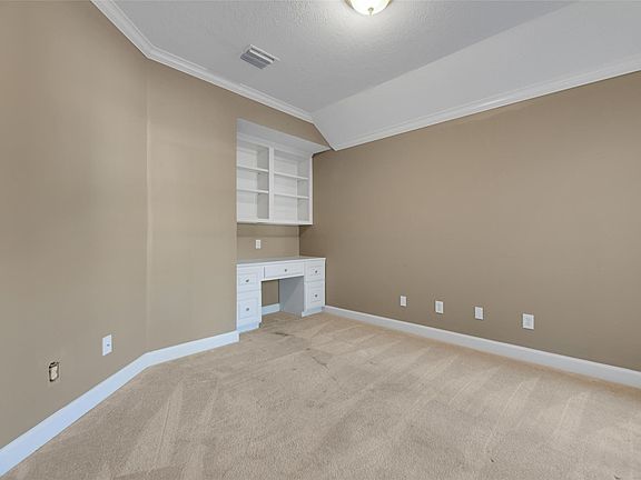 4th image of 2807 Halton Ct