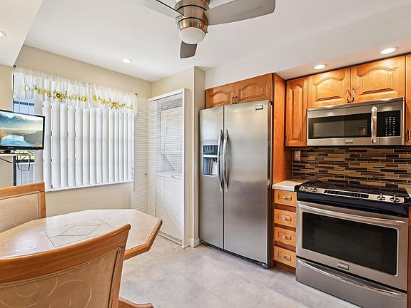 2nd image of 1101 Colony Point Circle #404