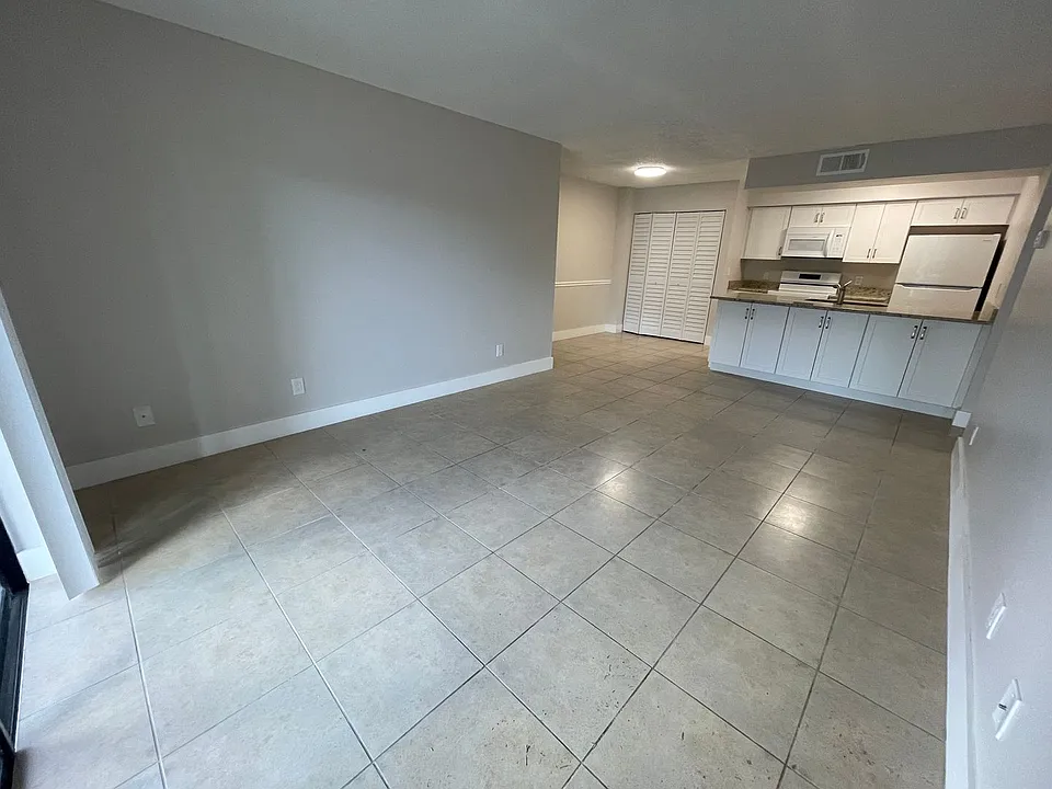 5323 Summerlin Rd #2307