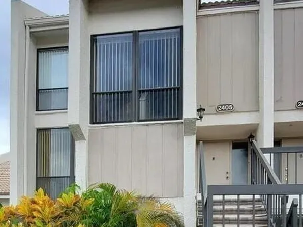 2405 Bridgewood Dr, Boca Raton, FL 33434