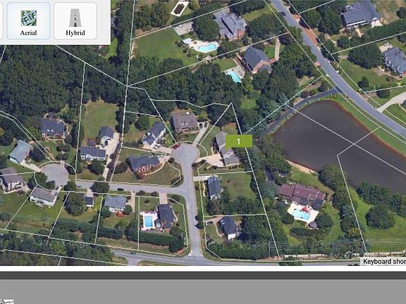 5th image of 12 Horseman Ln
