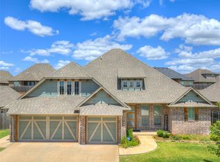 3001 Hunter Crest Dr, Edmond, OK 73034