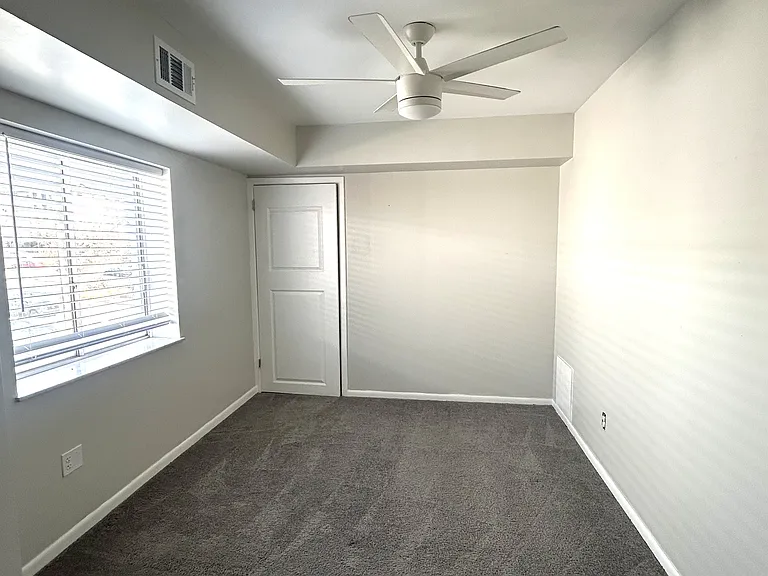 Second bedroom - or - Home Office