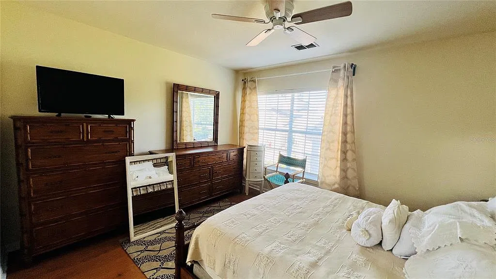 1 bed, 1.0 bath, 996 sqft, $1,850 — Photo 4