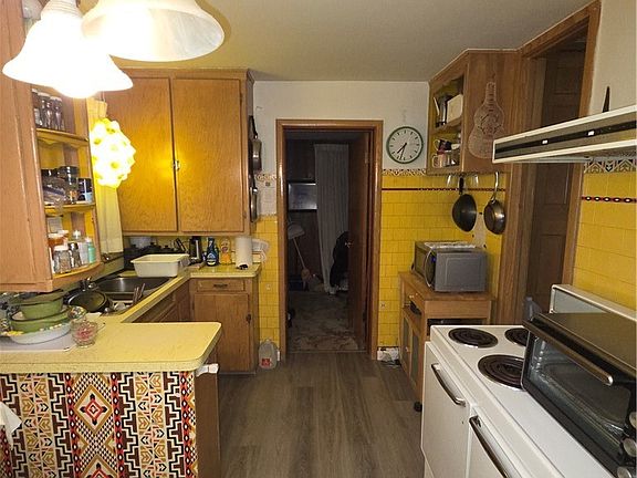 5th image of 16305 Eldamere Ave