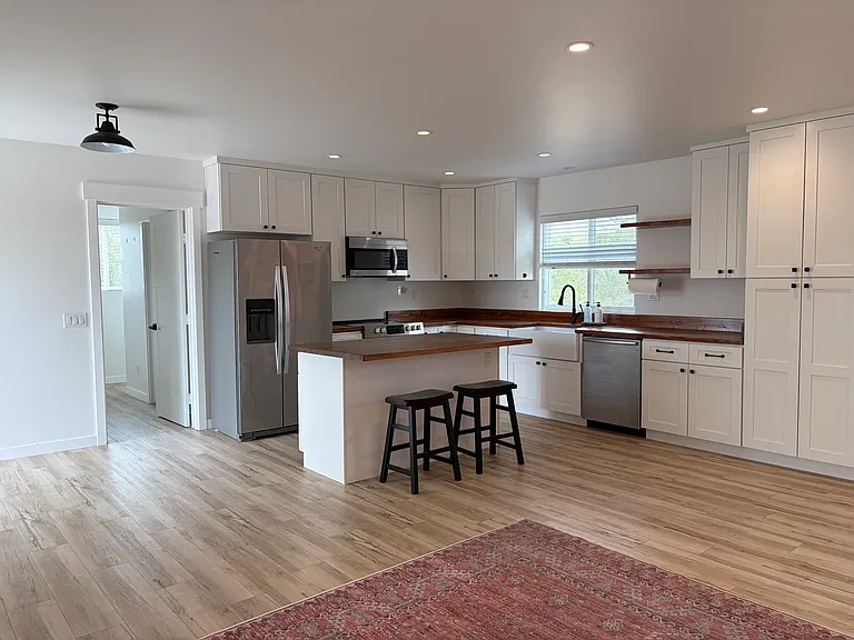 495 Beavercreek Ln #A — Photo 3